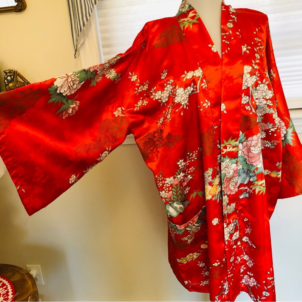 vintage:: NWT Marukyo Japanese Kimono Red Satin Size Large